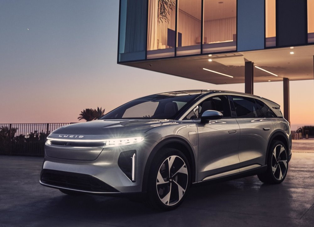 Lucid Gravity Review: Electric SUV with Long Range