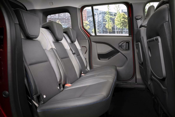 Nissan Townstar Review: Practical Compact Van for City and Family Photo 6