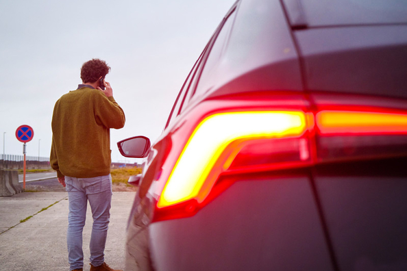 Why does a car alarm go off? Main causes and how to fix it