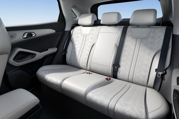 BYD Yuan Up Review: Specs, Trim Levels, Photos Photo 6