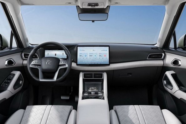 BYD Yuan Up Review: Specs, Trim Levels, Photos Photo 5