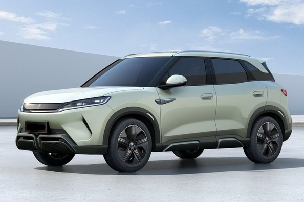 BYD Yuan Up Review: Specs, Trim Levels, Photos Photo 4