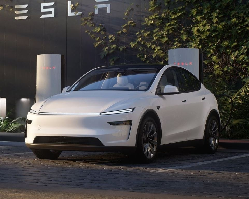 Tesla Model Y (Juniper 2025): review of the updated electric SUV