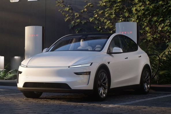 Tesla Model Y (Juniper 2025): review of the updated electric SUV