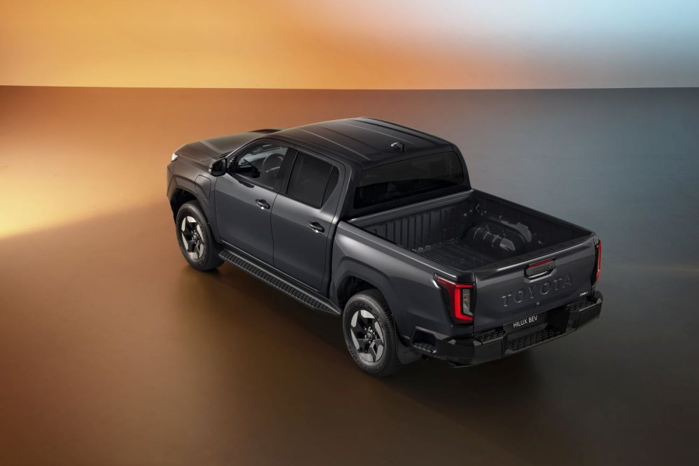 Toyota Hilux Electric (2026): review of the first electric legend pickup