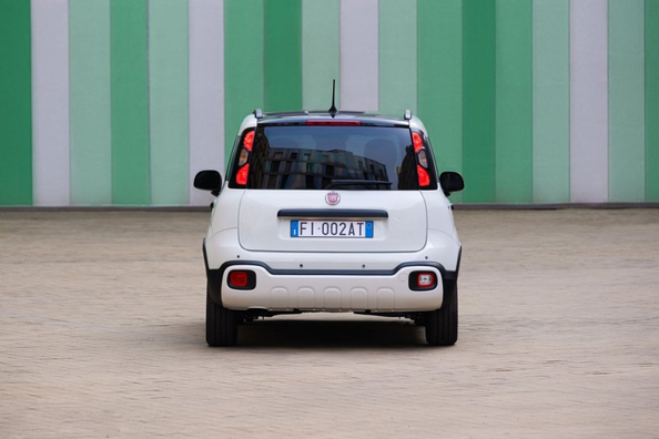 Fiat Pandina Review: Updated City Hatchback with a Mild Hybrid System Photo 4
