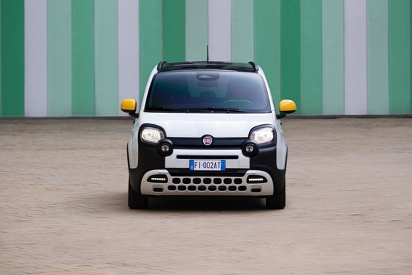 Fiat Pandina Review: Updated City Hatchback with a Mild Hybrid System Photo 2