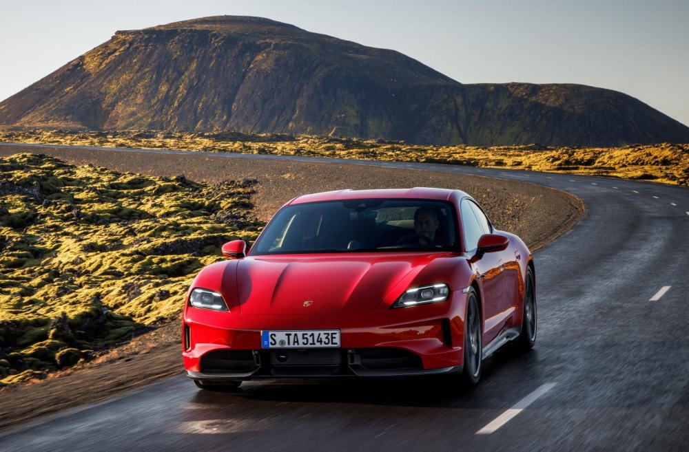 Porsche Taycan GTS (Y1A, 2024): specs, equipment and design