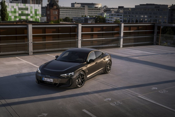 Audi RS e-tron GT 2025: premium electric grand tourer