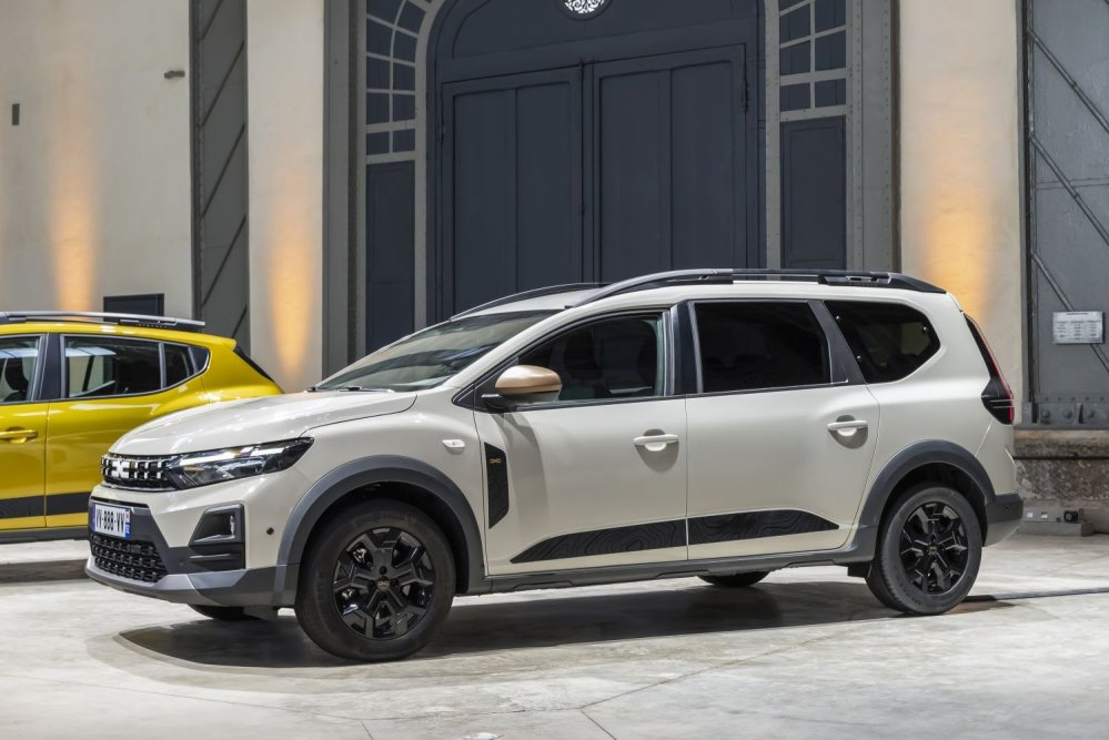 Dacia Jogger (2025) review: budget seven-seat wagon