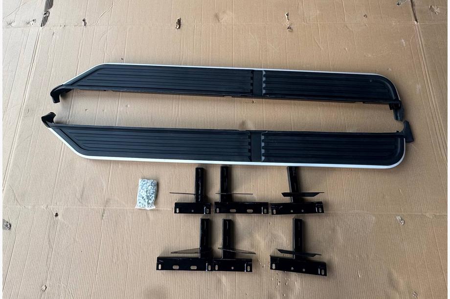 Land Rover Freelander II 2006–2014 Clearance Niken side steps (2 pcs, aluminum) Image