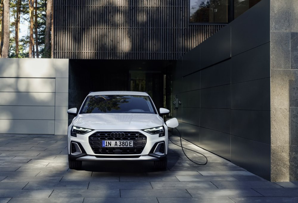 Audi A3 allstreet Plug-in Hybrid: efficient compact crossover