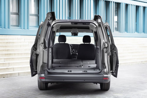 Mercedes-Benz Citan Tourer Review: Compact Passenger Van Photo 5