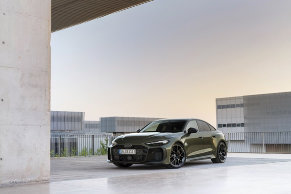 Audi RS5 Sedan Review: Powerful Plug-in Hybrid from Audi Sport Photo 1