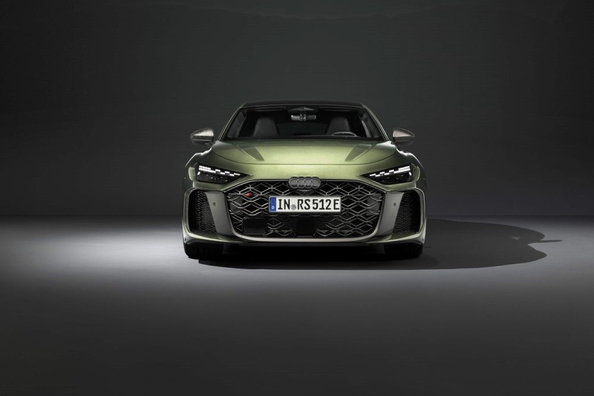 Audi RS5 Sedan Review: Powerful Plug-in Hybrid from Audi Sport Photo 2