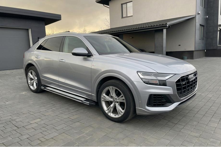 Audi Q8 2018- Rainbow Side Steps (2 pcs, Aluminum) Image