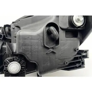 Front headlight (2019-2024, right) Mitsubishi L200 2015-2024 photo 4