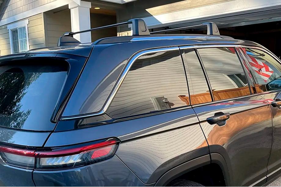 Jeep Grand Cherokee WL 2021- Roof rack cross bars for integrated roof rails OEM (2 pcs) Image