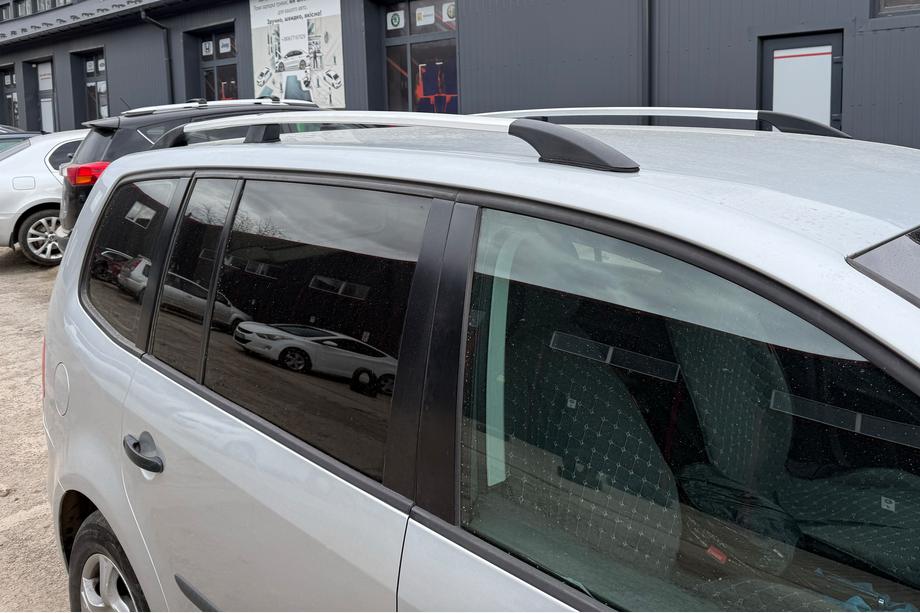 Volkswagen Touran 2010-2015 Chrome Roof Rail Image