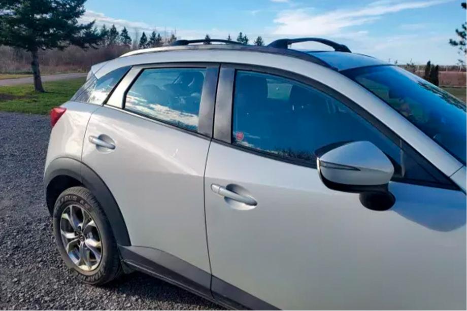 Mazda CX-3 2015- Roof rack cross bars for integrated roof rails OEM (2 pcs) Black Photo 1