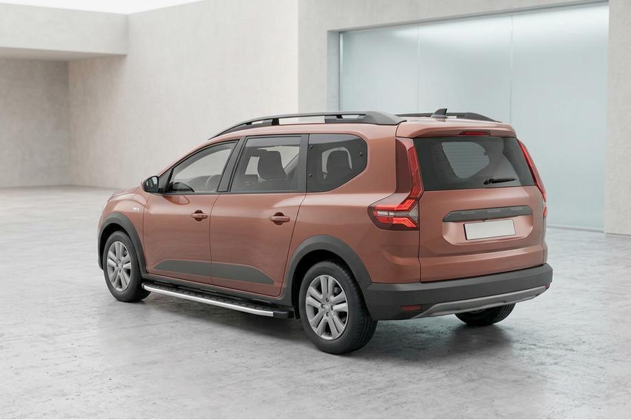 Dacia Jogger 2022- Fullmond Side Steps (2 pcs, Aluminum) Image