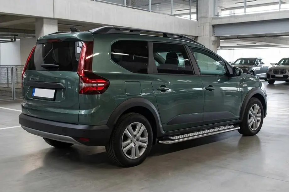 Dacia Jogger 2022- Side Steps Maydos V2 (2 pcs, Aluminum & Stainless Steel) Image