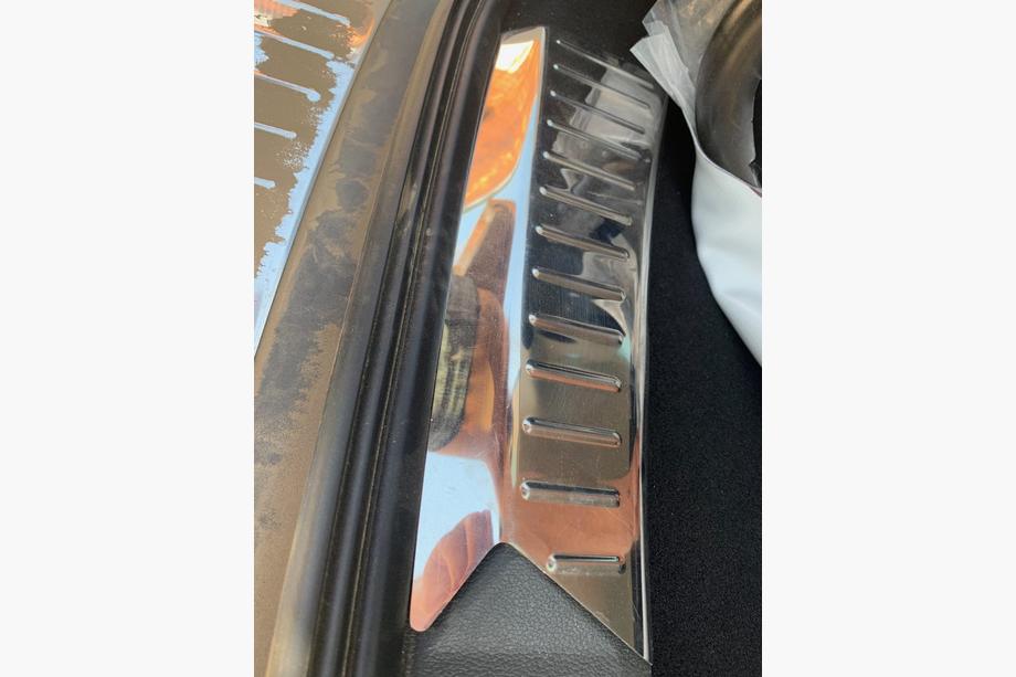 Ford Kuga/Escape 2013-2019 Trunk sill protector 2013-2016 (2 pcs, stainless steel) Photo 5