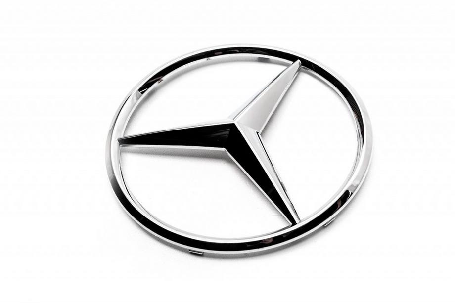 Mercedes Viano 2004-2014 Clearance Front Emblem (2010-2015) Image