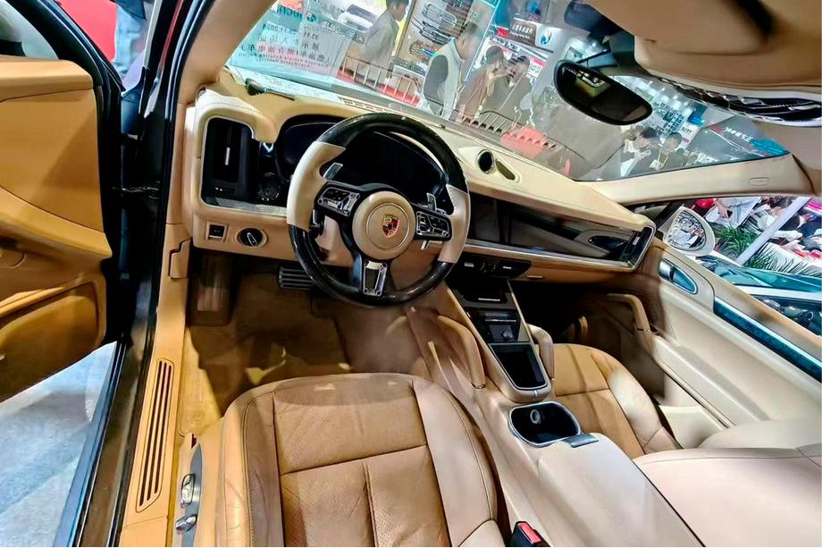 Porsche Cayenne 2018- Interior upgrade kit for Cayenne E4 2026 Image