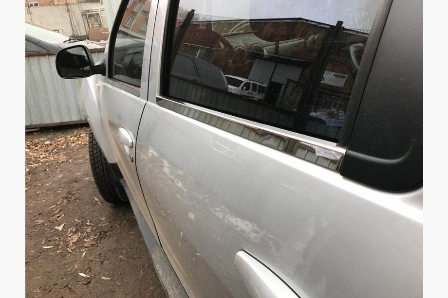 Nissan Terrano 2014- Window Trim Molding (4 pcs, Stainless Steel) Image