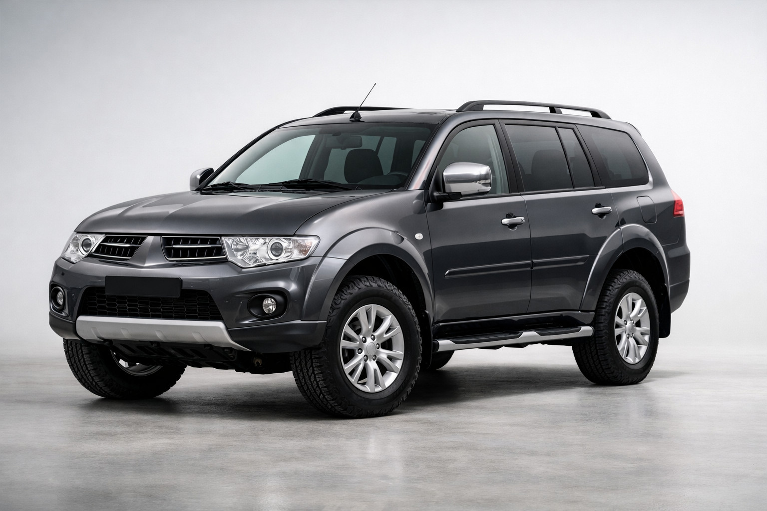 Mitsubishi Pajero Sport 2008-2015 review: a tough SUV, not a crossover