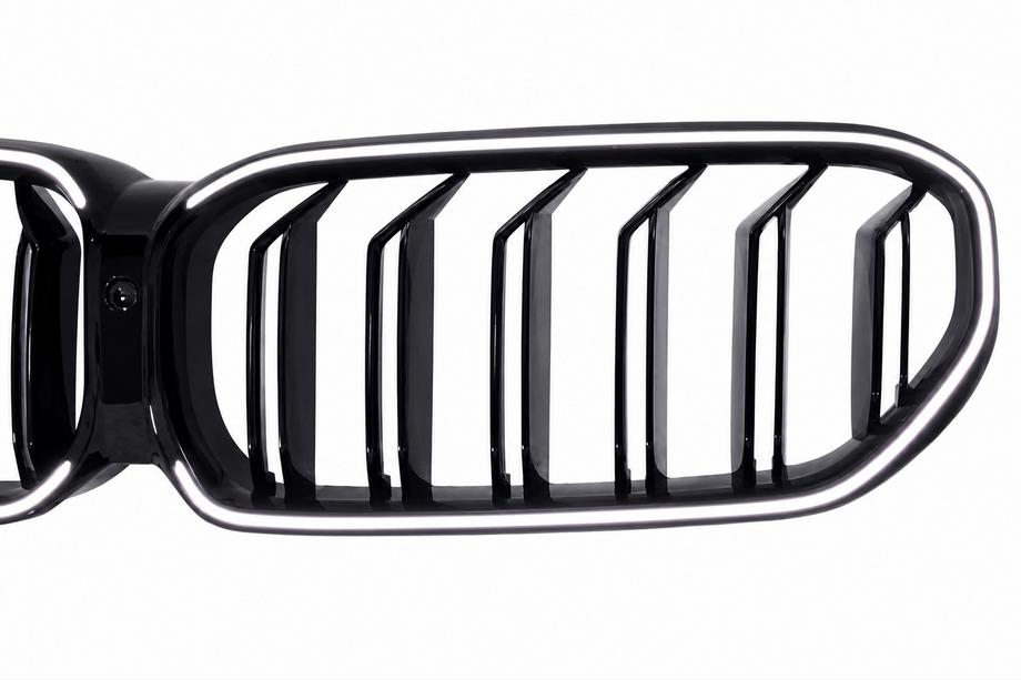 BMW 5 Series G30/G31 2017–2023 M-Look V1 LED Kidney Grilles (2021-2023, Gloss Black) Photo 4