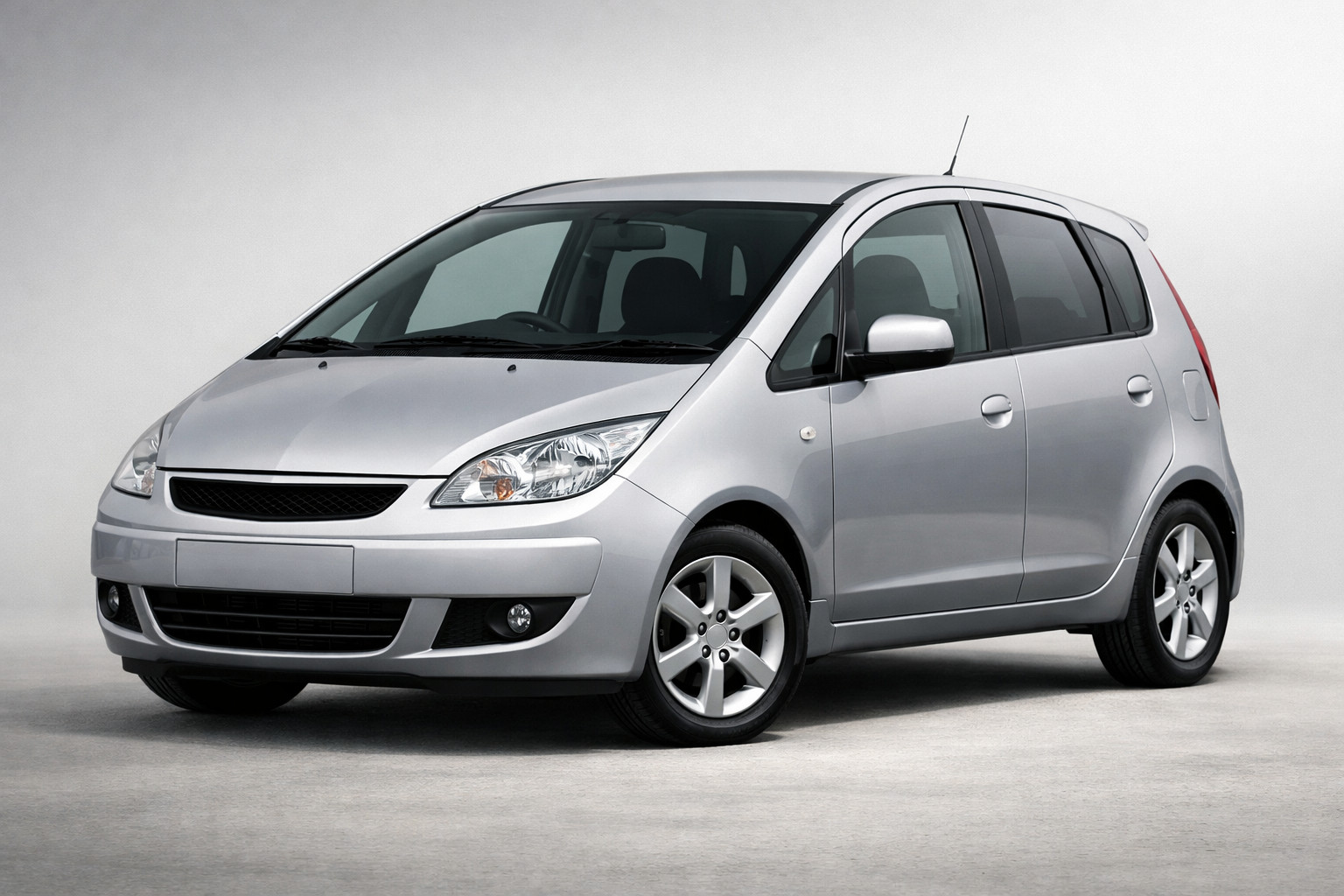 Mitsubishi Colt 2004-2012 review: a compact city car with a simple character