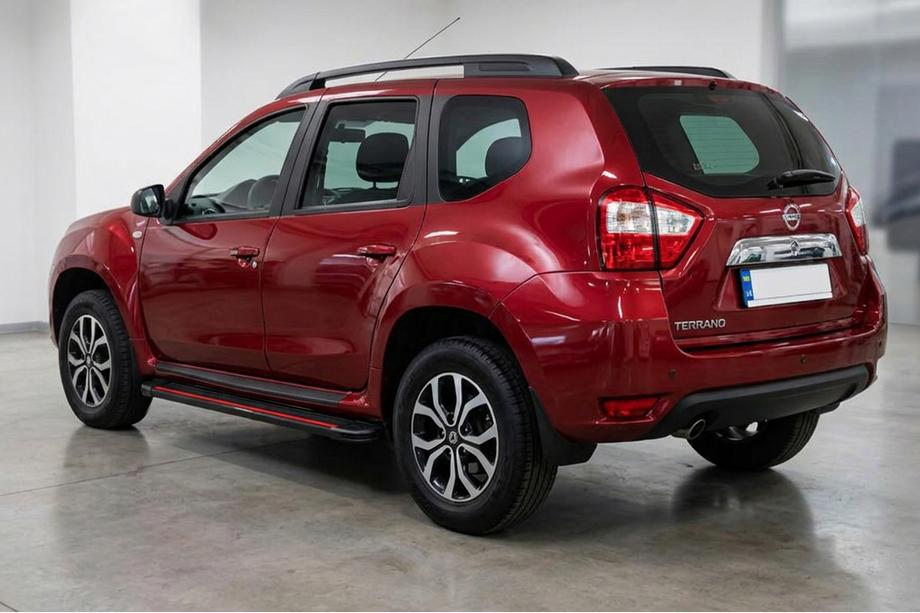 Nissan Terrano 2014- Side steps Maya Red (2 pcs, Aluminum) Image