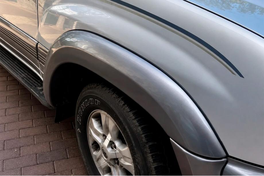 Toyota Land Cruiser 100 1998-2007 Fender Flare Kit (10 pcs) Photo 1