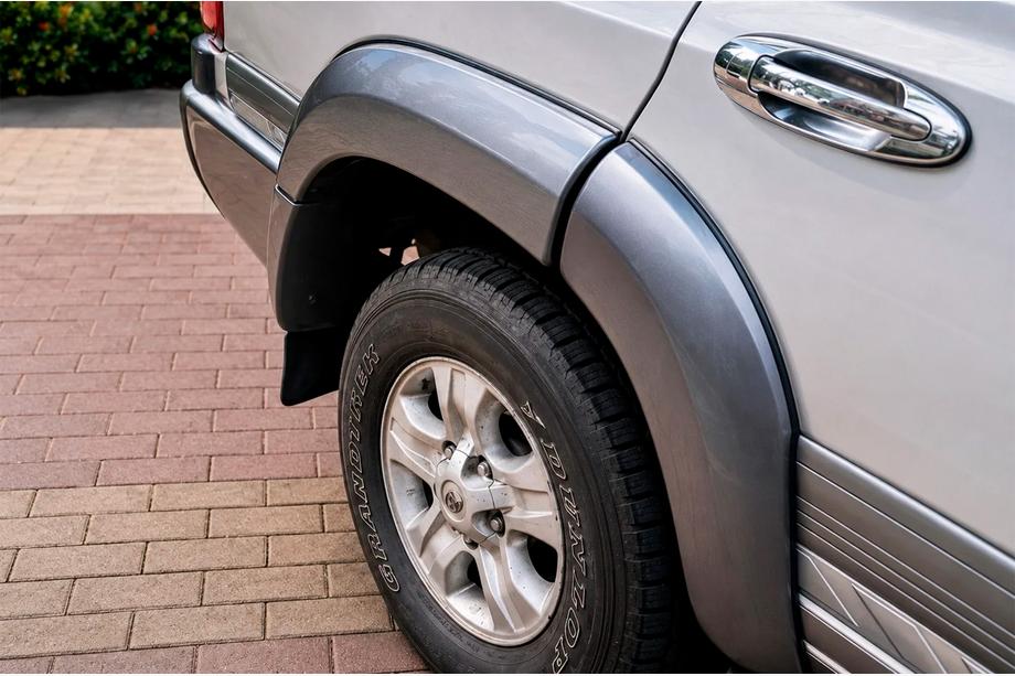 Toyota Land Cruiser 100 1998-2007 Fender Flare Kit (10 pcs) Photo 2