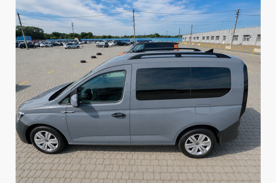 Ford Connect 2021- Black roof rails (Turkish design) Maxi Base, Plastic Feet Photo 3
