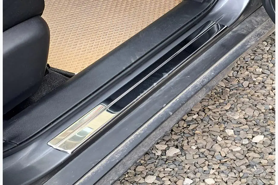 Nissan X-trail T32/Rogue 2014-2021 Door Sill Protectors OmsaLine (4 pcs, Stainless Steel) Image
