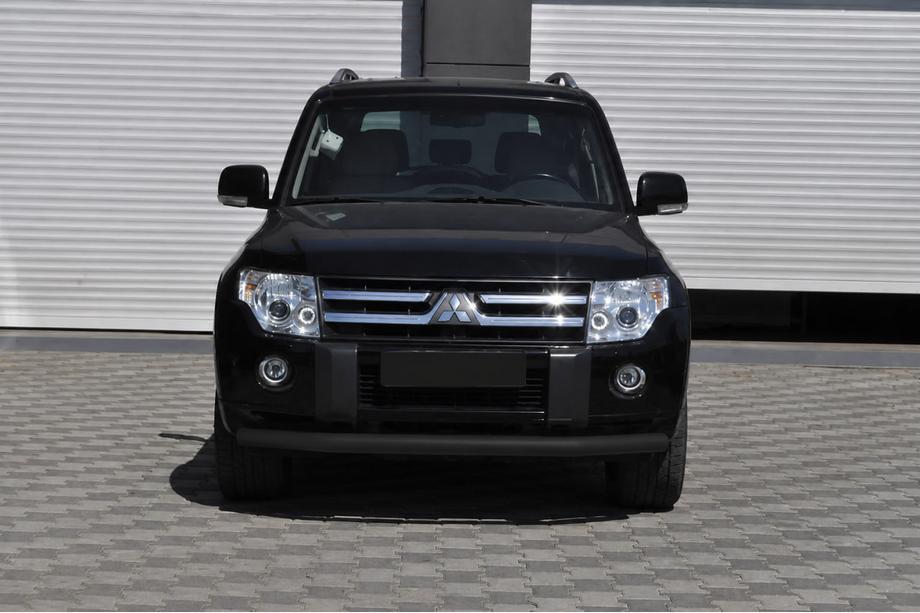 Mitsubishi Pajero Wagon IV 2006-2021 Front protection bar ST008 Black (stainless steel) Image