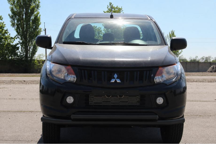 Mitsubishi L200 2015-2024 Front bull bar ST014 Black (stainless steel) Image