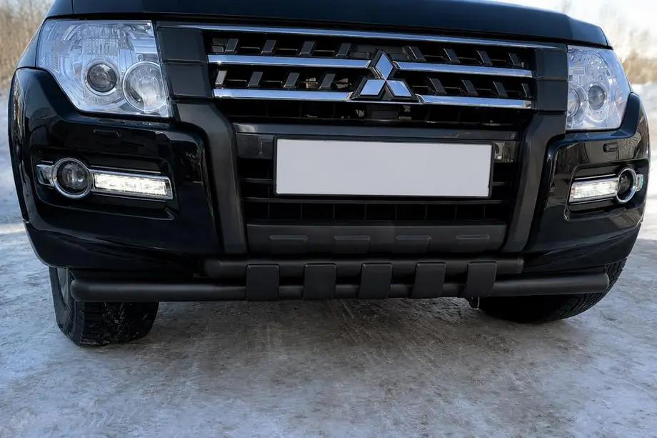 Mitsubishi Pajero Wagon IV 2006-2021 Front bull bar ST015 Black (stainless steel) Image