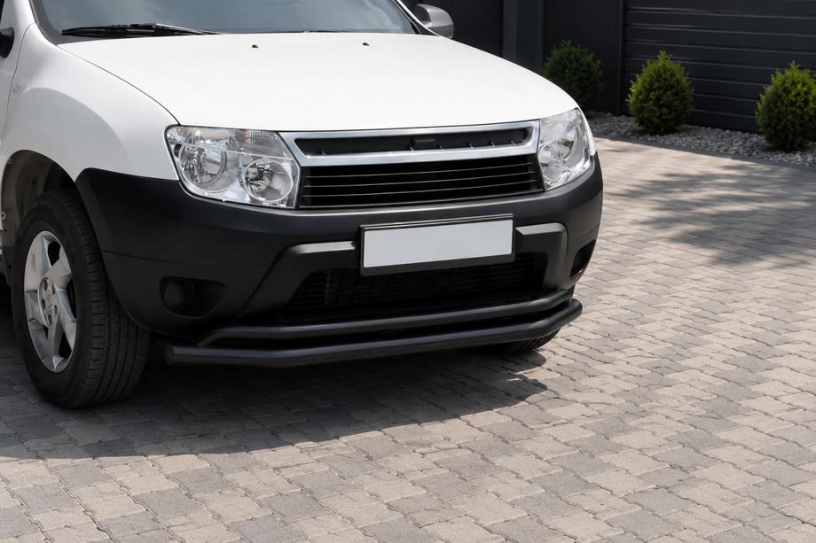 Renault Duster 2008–2017 Bull bar ST017 Black (stainless steel) Image