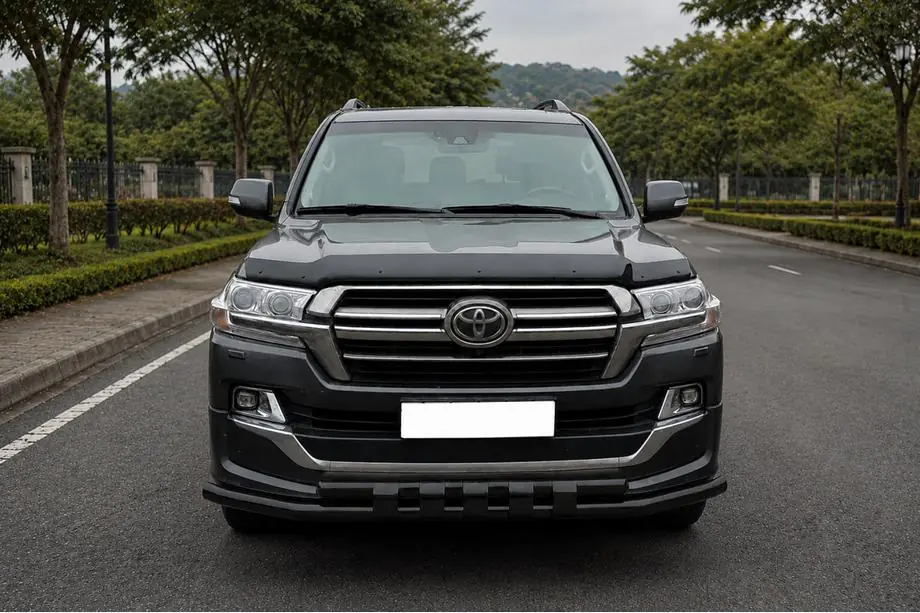 Toyota Land Cruiser 200 2007-2021 Front bull bar ST015 Black (2015+, stainless steel) Photo 1