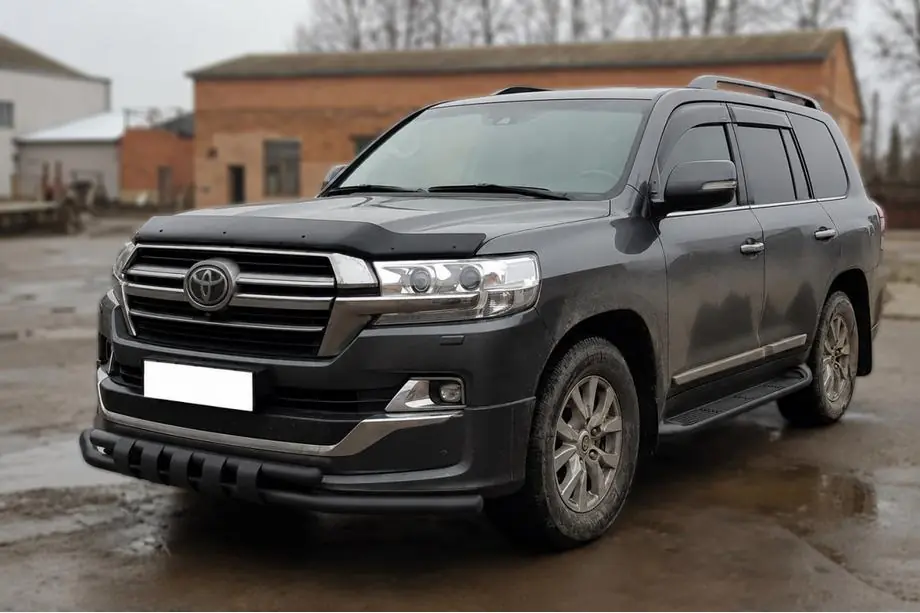 Toyota Land Cruiser 200 2007-2021 Front bull bar ST015 Black (2015+, stainless steel) Photo 3