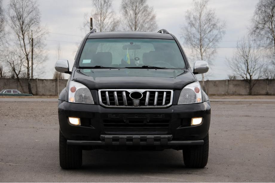 Toyota Land Cruiser Prado 120 2002-2009 Front bull bar ST015 Black (stainless steel) Image