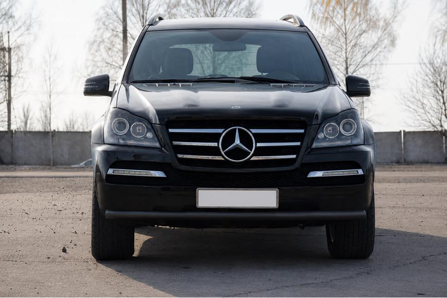 Mercedes GL class X164 2006-2012 Front protection bar ST008 Black (stainless steel) Image