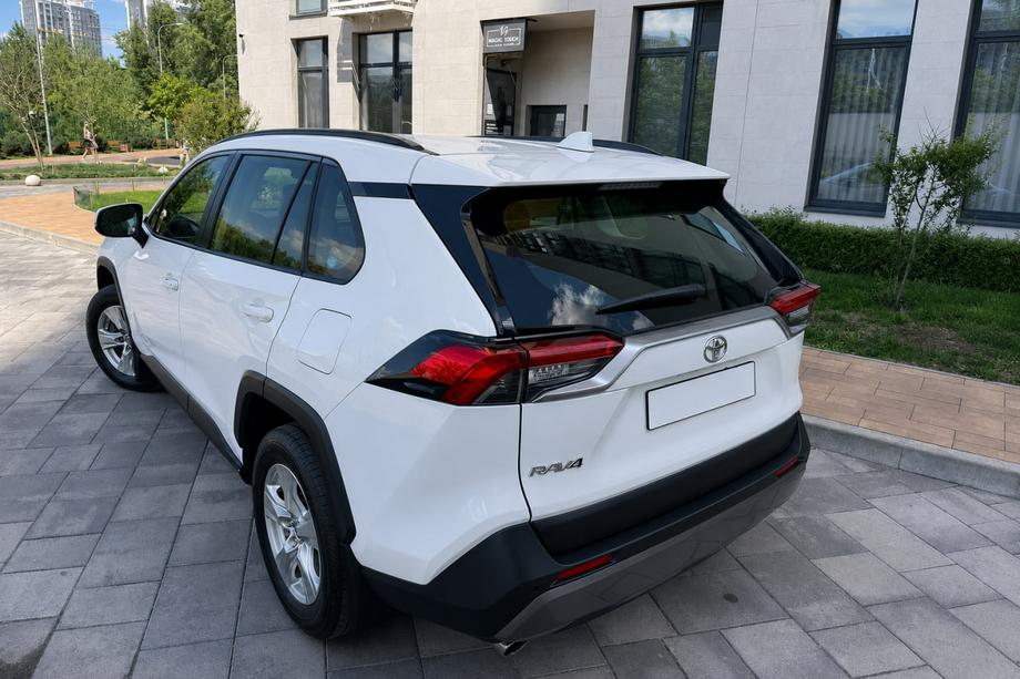 Toyota Rav 4 2019–2025 Integrated black roof rails OEM V2 (Aluminum) Image