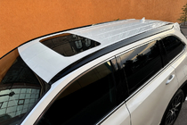 Toyota Highlander 2013-2019 Integrated roof rails black OEM (ABS plastic) photo 1