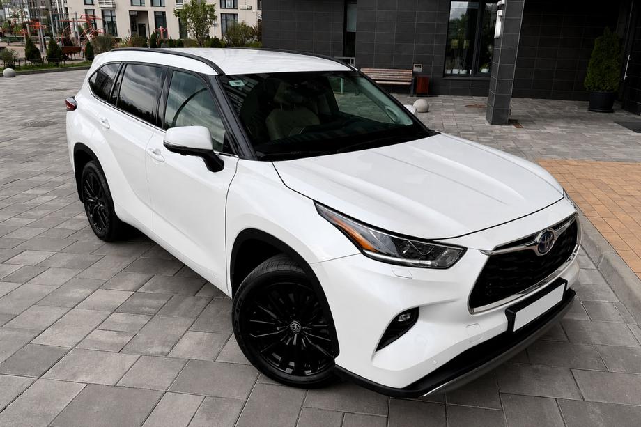 Toyota Highlander 2019- OEM black roof rails (ABS plastic) Image