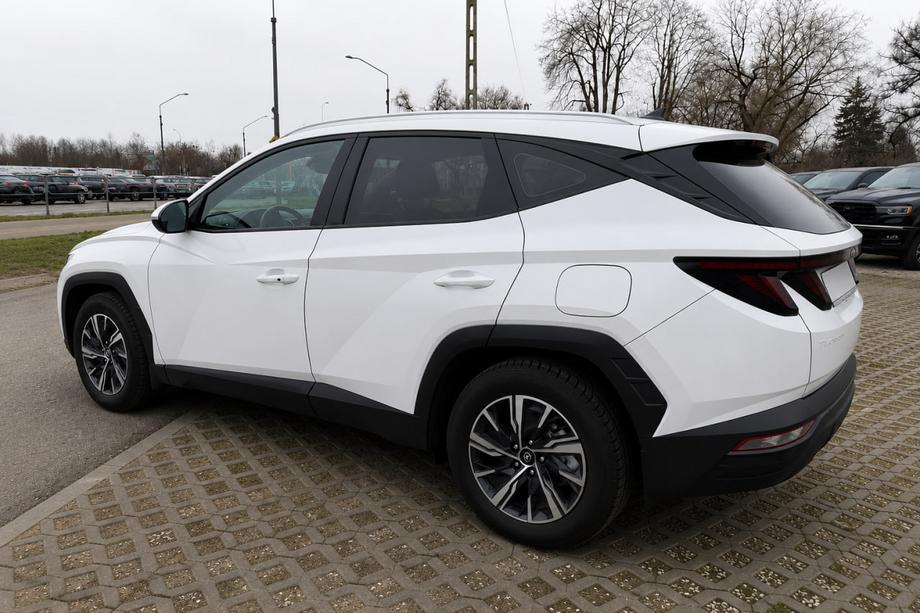 Hyundai Tucson NX4 2021- Integrated roof rails, grey OEM (Long, aluminium, adhesive installation) Image